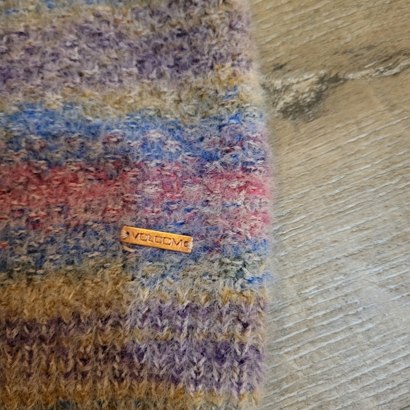 Volcom Womens Quween Beach Crew Neck Sweater Size Large NWT - Picture 4 of 10